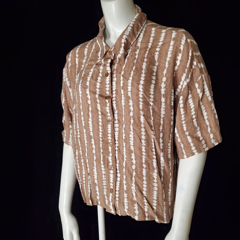 Forever 21 Brown & White Striped Button Down Shirt (0X)